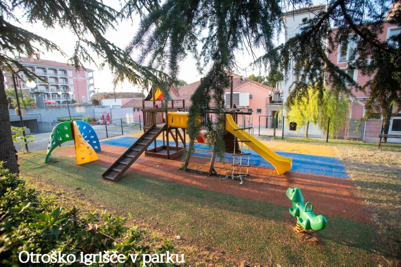 Apartma Zusterna Za Bazenom Копер Екстериор снимка